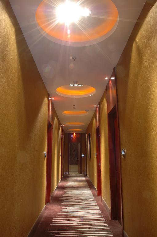 Harbin Yakelai Holiday Hotel Buitenkant foto