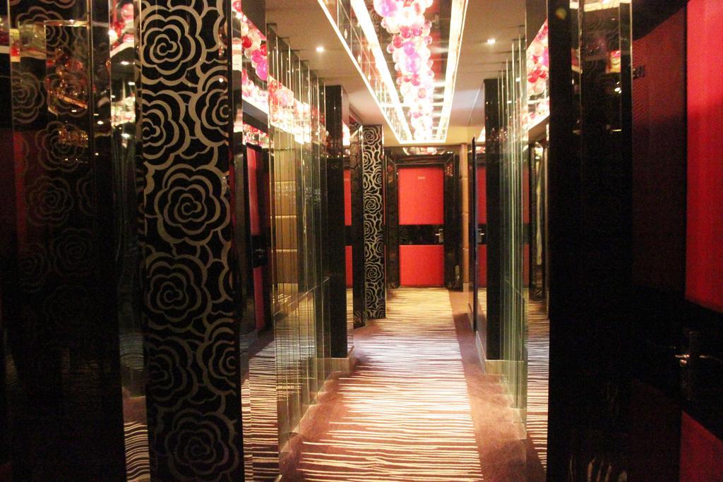 Harbin Yakelai Holiday Hotel Buitenkant foto